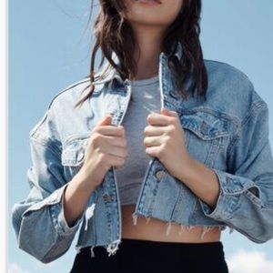 Cropped boyfriend denim jacket